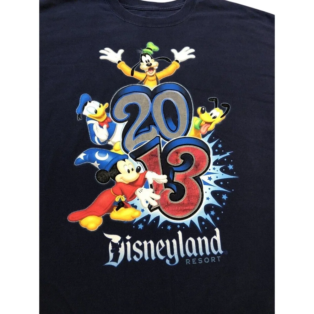 Disneyland Resort 2013 T-Shirt Men's 2XL Mickey Donald‎ Goofy Pluto Graphic Tee - Picture 2 of 3
